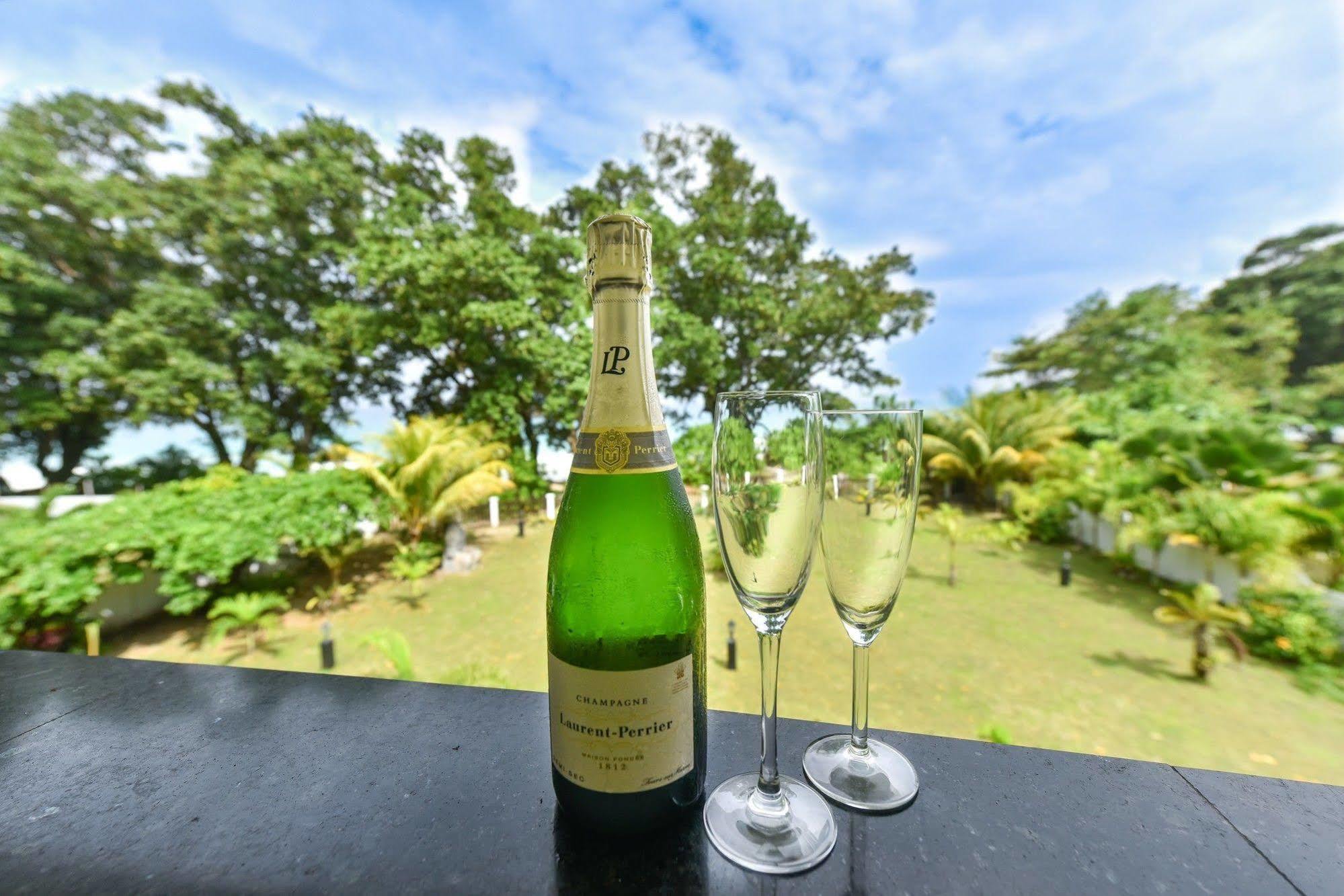 Chateau Elysium Beau Vallon  Buitenkant foto