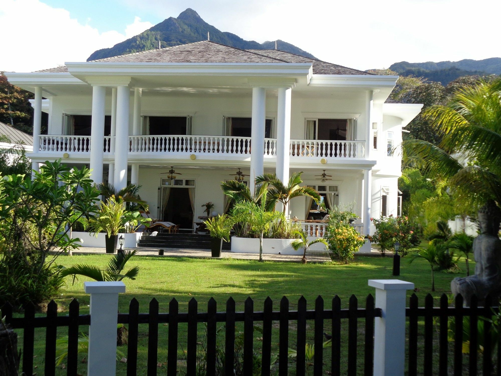 Chateau Elysium Beau Vallon  Buitenkant foto